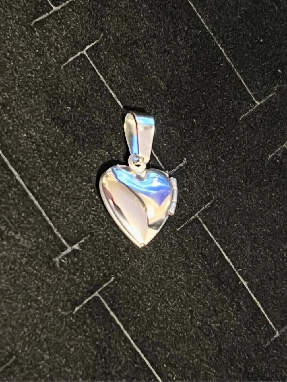 Silver toned Heart Locket Pendant with Blue Stone